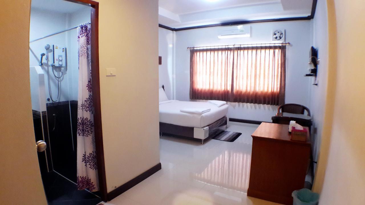 Khum Nakhon Hotel Накхонситхаммарат Экстерьер фото
