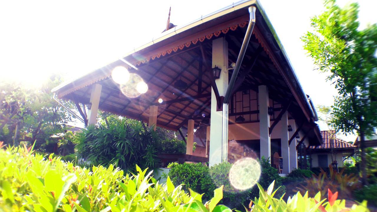 Khum Nakhon Hotel Накхонситхаммарат Экстерьер фото