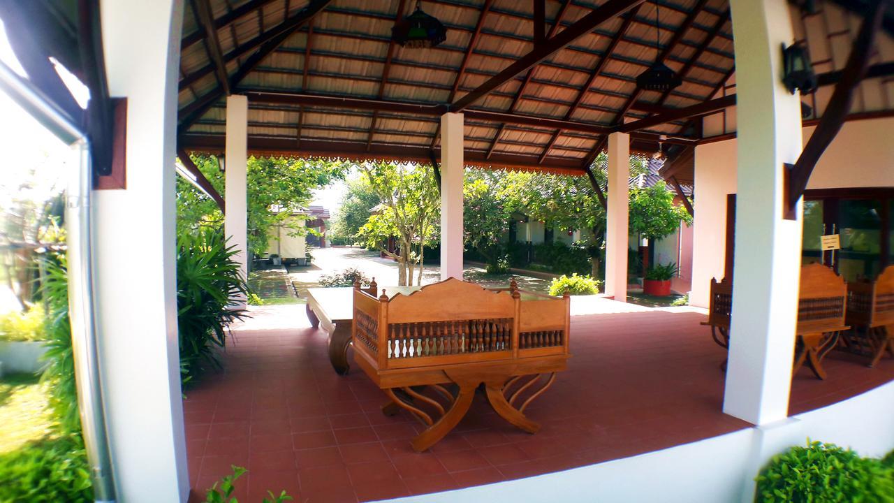 Khum Nakhon Hotel Накхонситхаммарат Экстерьер фото