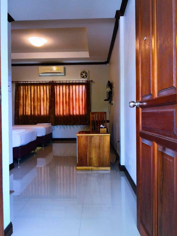 Khum Nakhon Hotel Накхонситхаммарат Экстерьер фото